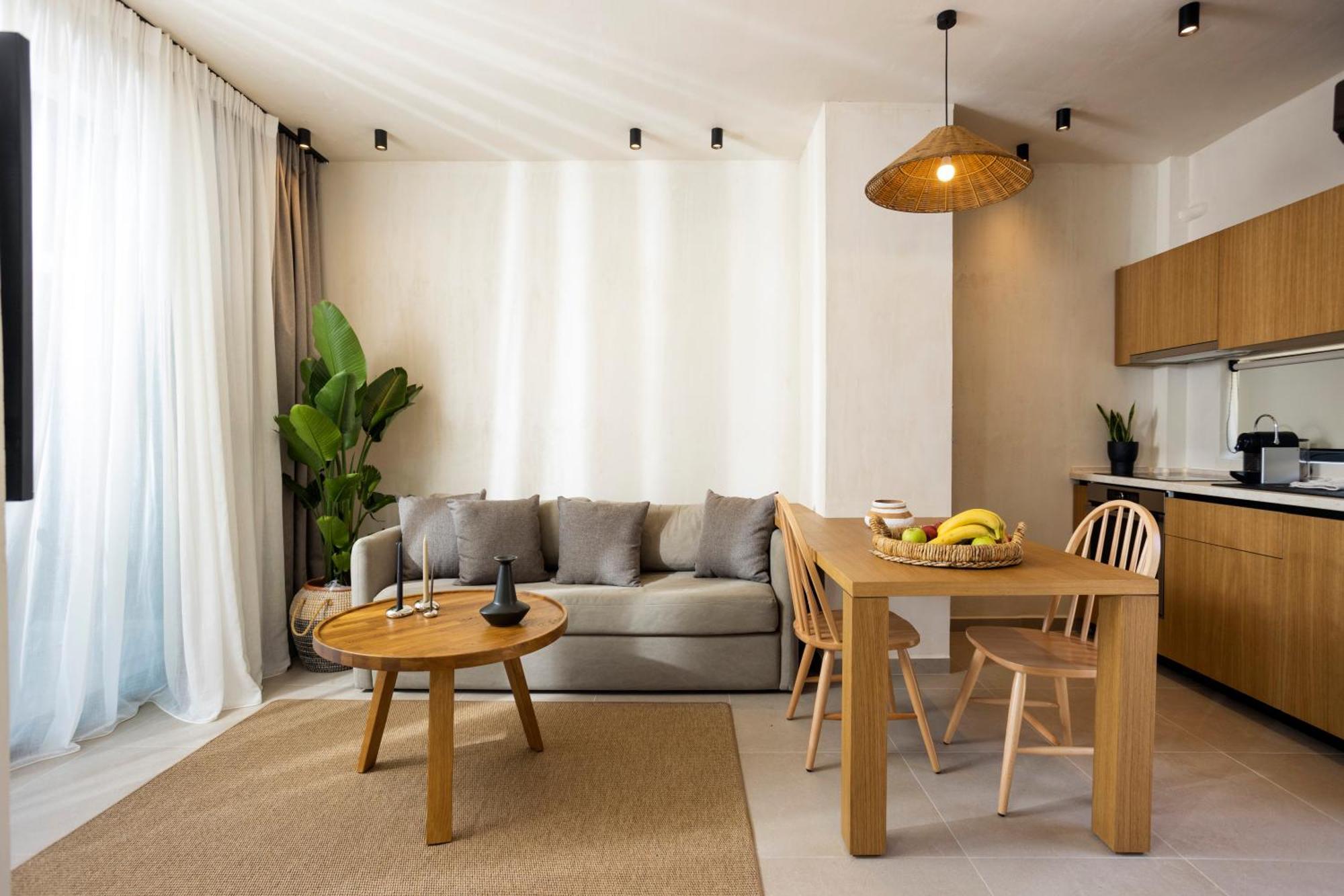 Pnoes Luxury Suites Paliouri Esterno foto