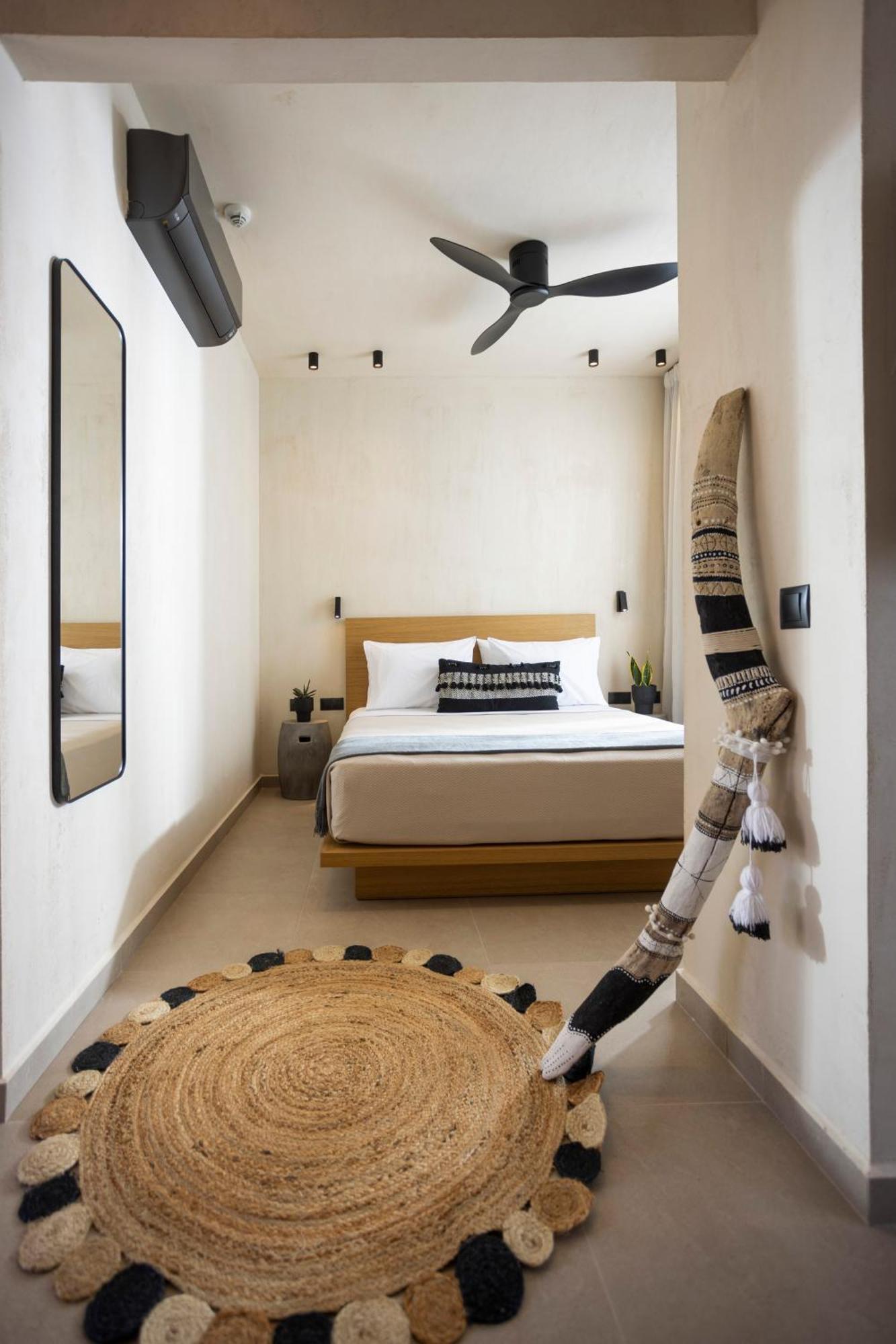 Pnoes Luxury Suites Paliouri Esterno foto