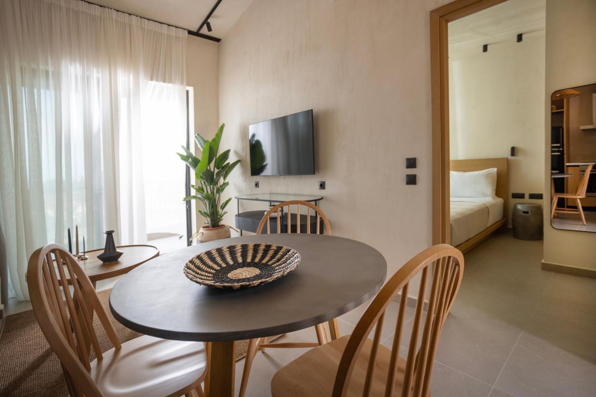 Pnoes Luxury Suites Paliouri Esterno foto