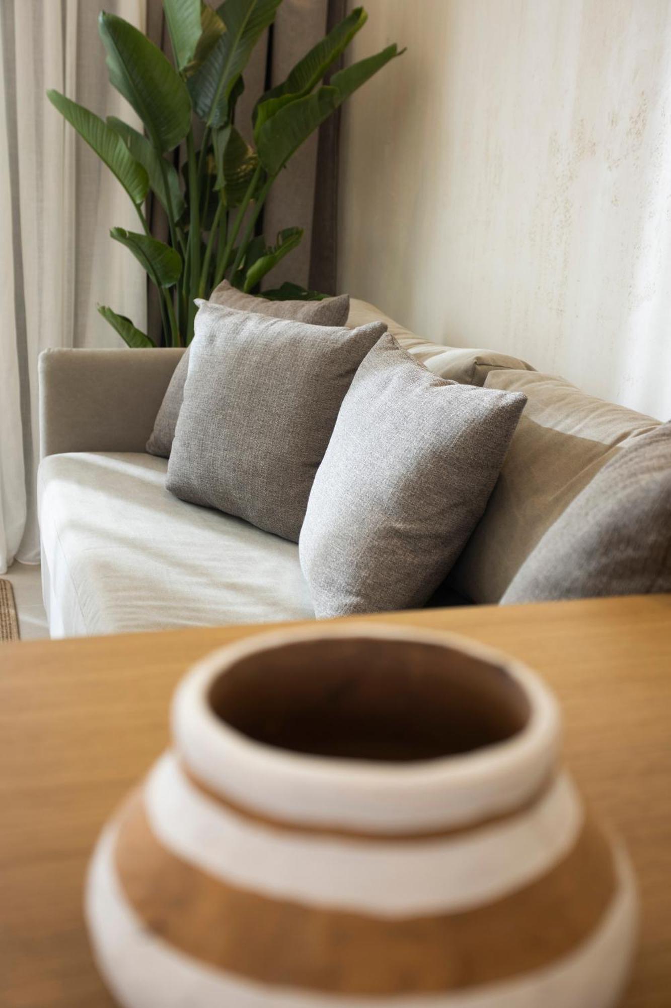 Pnoes Luxury Suites Paliouri Esterno foto