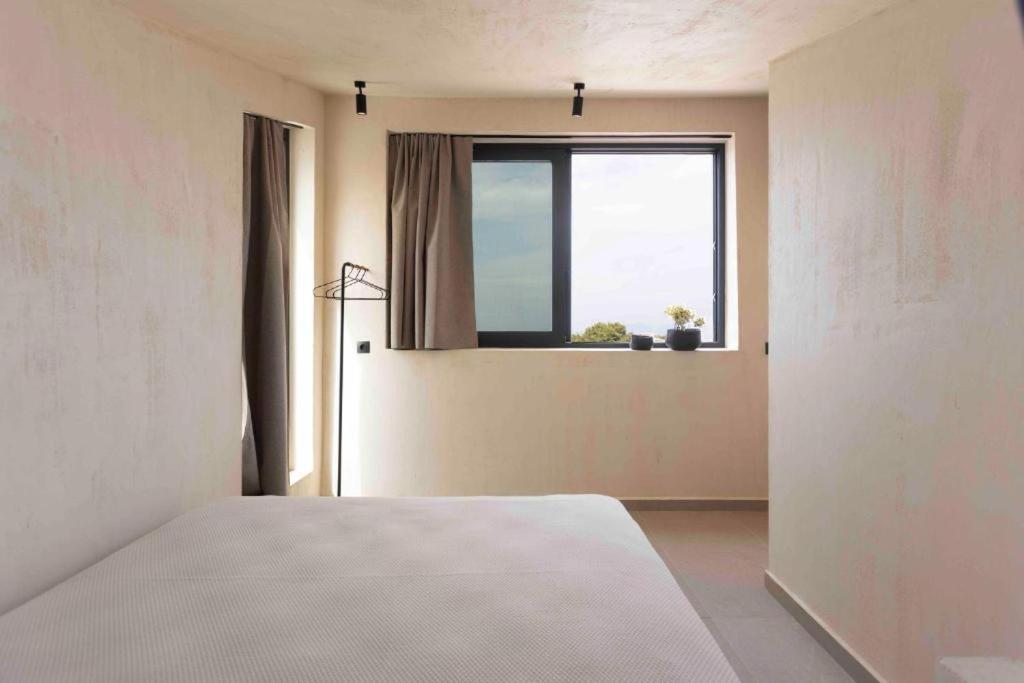 Pnoes Luxury Suites Paliouri Esterno foto
