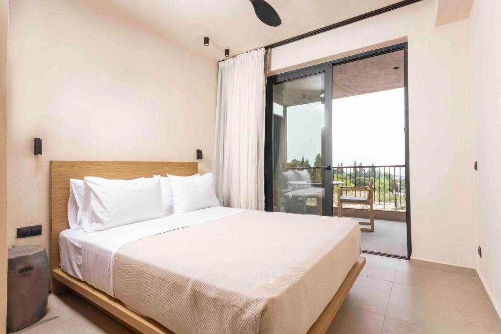 Pnoes Luxury Suites Paliouri Esterno foto