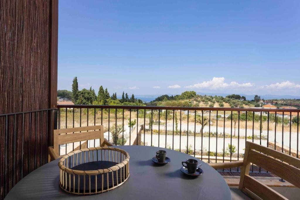 Pnoes Luxury Suites Paliouri Esterno foto